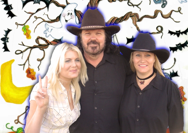 Frans, Cathy en Ria Le Roux saam op die Alberton Fees